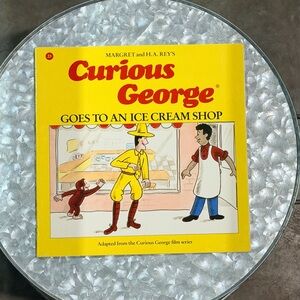 Lot of 4 Curious George books